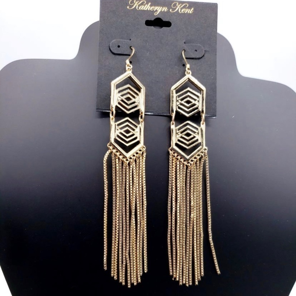 (Bonus Jewelry included ‼️‼️ )gold earrings